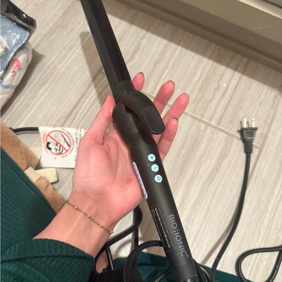 Bio Ionic Black Curling Iron
